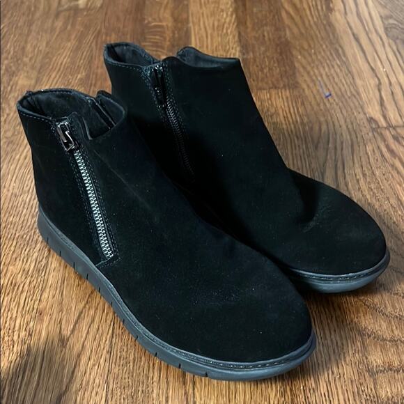 Vionic Dylan Black Suede Ankle Boots Size 7.5 - Picture 1 of 9